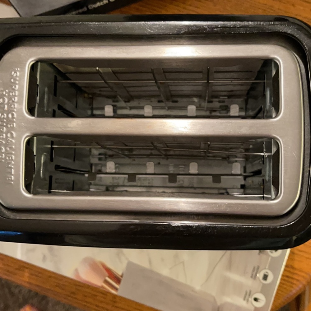 Toaster - Picture 2 of 2